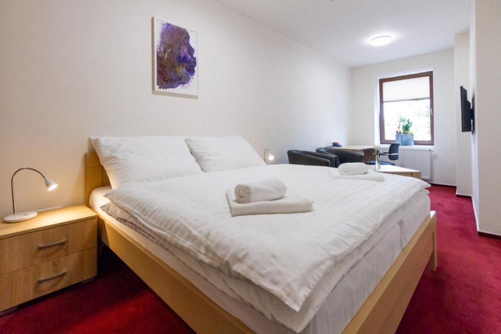 Hotel Ungar Svitavy Bagian luar foto