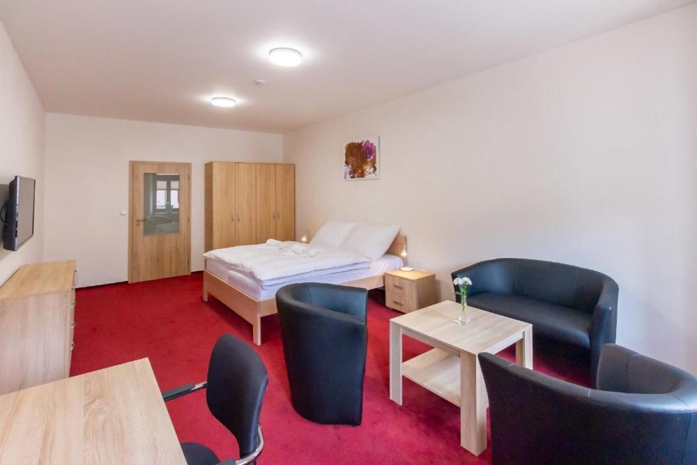 Hotel Ungar Svitavy Bagian luar foto